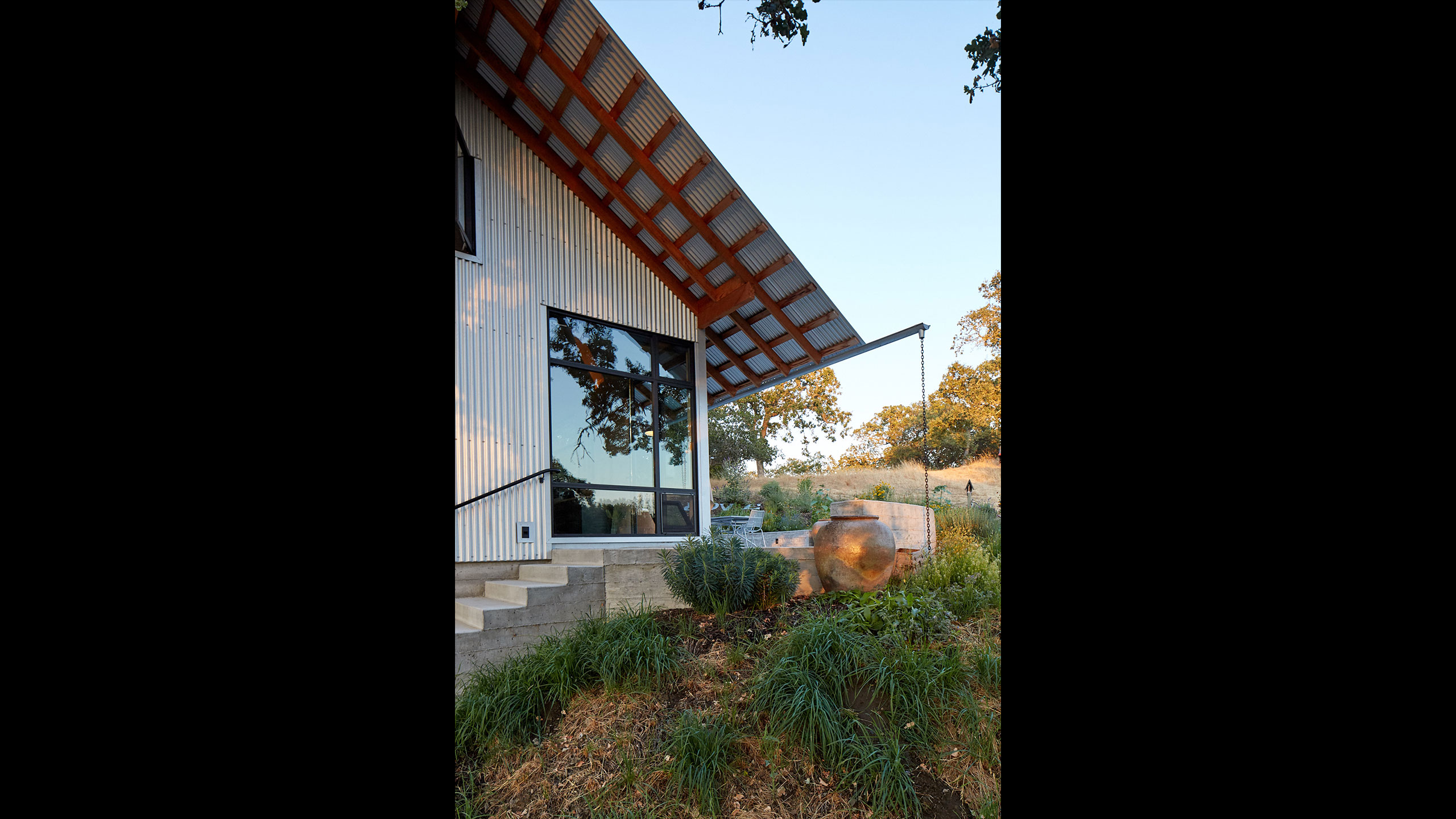 Green-Building-Sonoma-County-ADU-6-Exposed-wood-structure