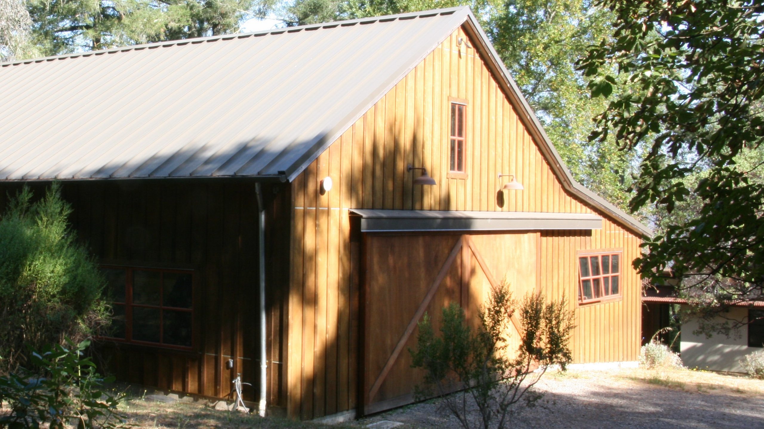 Accessory-Dwelling-Unit-Glen-Ellen-modern-barn-MAD-Architecture