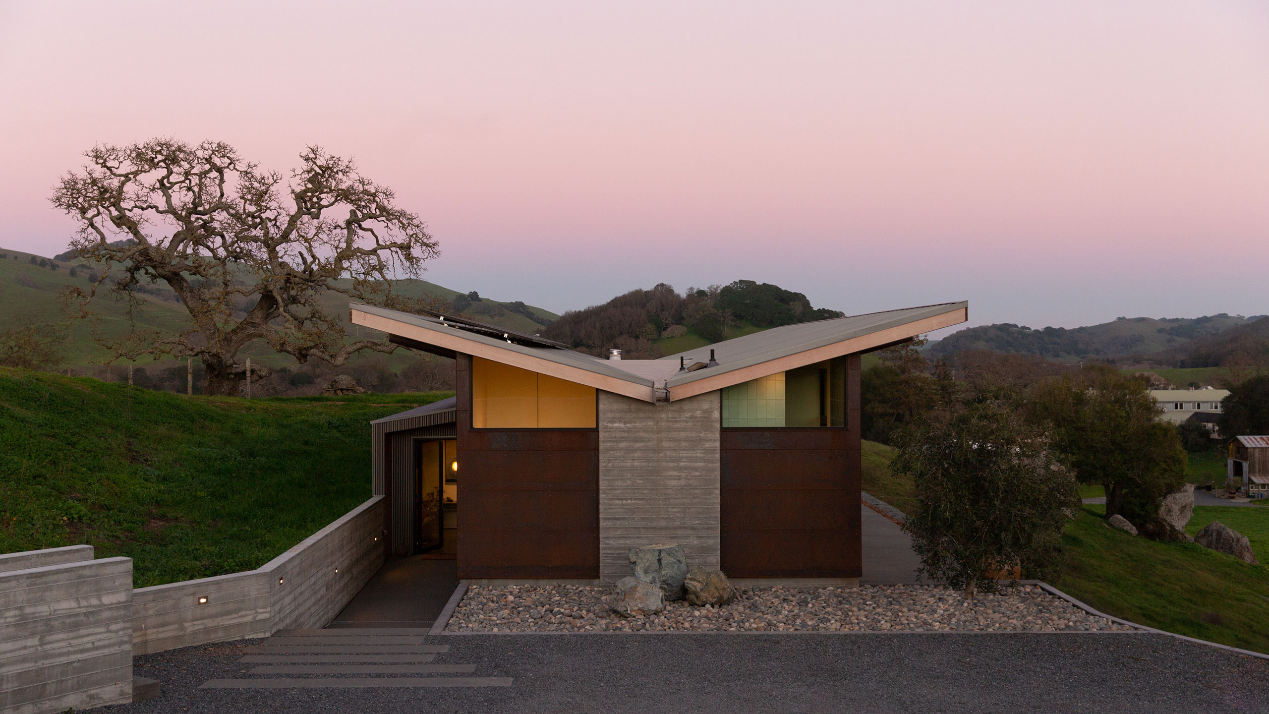 Haybales-Custom-Home-in-Marin-County-Metal-exposed-concrete-walls
